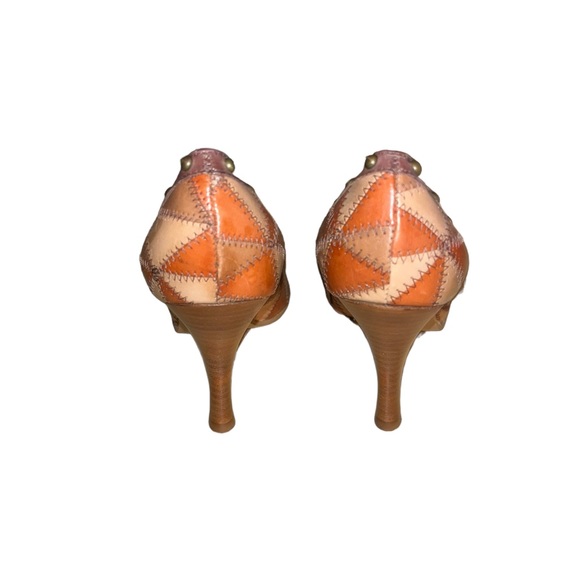 Carlos Santana Puzzled 6M 60s Style Brown Leather Patchwork Studded Pump Heels - Picture 2 of 7